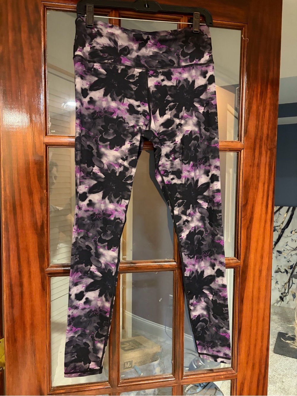 ZYIA Black, Gray & Purple Floral Print Leggings size 8-10